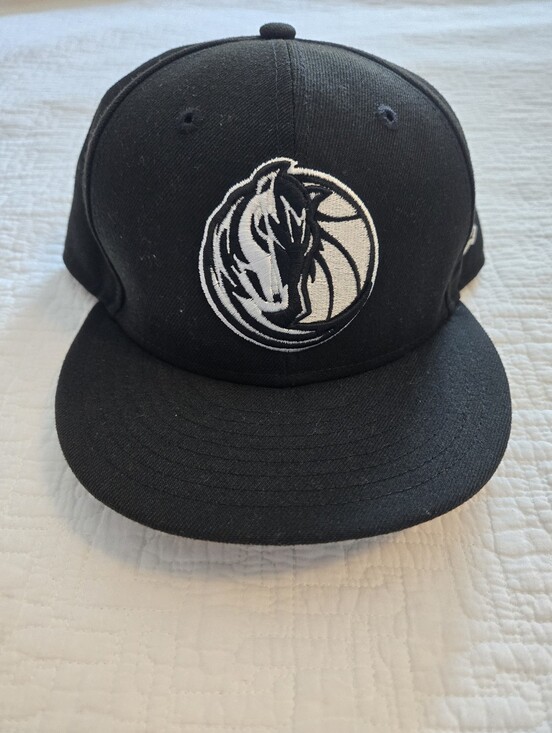 New Era Other - New Era 9 Fifty Dallas Mavericks Black & White Snapback Hat